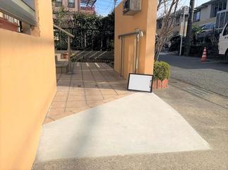 【スロープ】と【手摺り】の完成です！