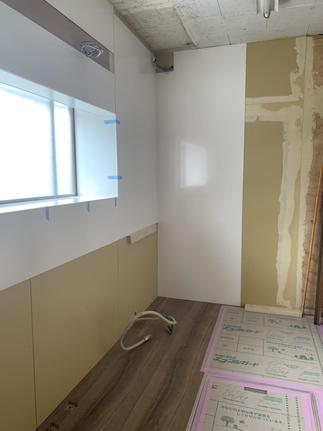 キッチン本体を付けるまでの工事