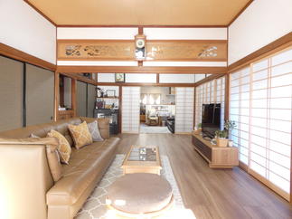 【和室まで見渡せるキッチン】