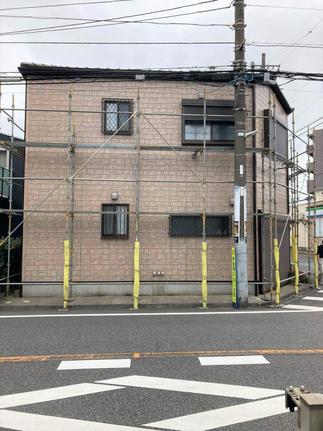 施工中【2階部分の後付けには足場】