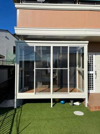 【ホワイトの軽やかなサンルーム】