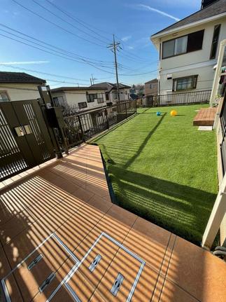 【グリーンとテラコッタで彩るお庭】