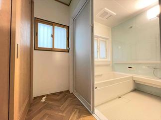 【引戸で出入りも安心♪】