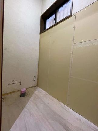 【工事中のトイレ】