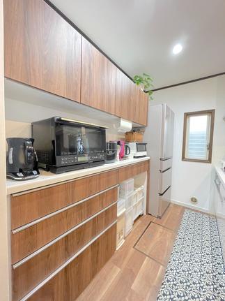 【リビングの家具と統一しトータルバランスを】