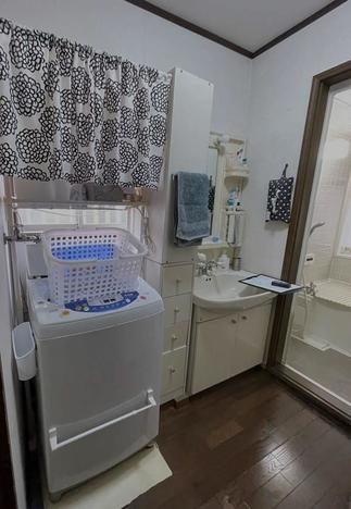 【before】洗面室に収納量と明るさを希望