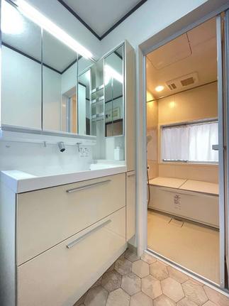 【収納と機能の両立を実現！】