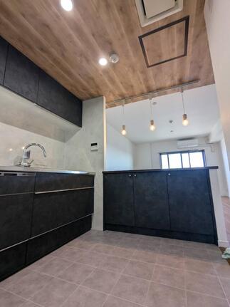 ブラックスタッコ柄のノクト