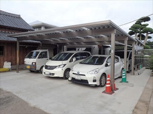 植木がある場所をまるっと駐車場へ！