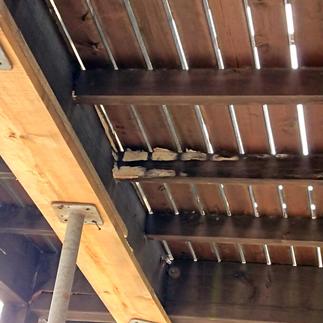 バルコニー床下部分です。①