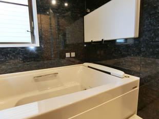 在来お風呂からスパージュへ　肩湯で至福の時間