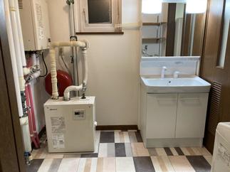 古くなった内装と化粧台を綺麗に