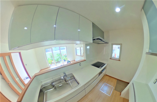 《 キッチン 》