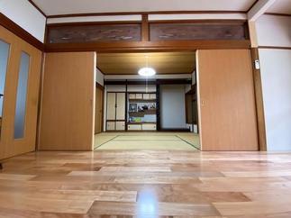 床の間も壁を明るくリフォーム