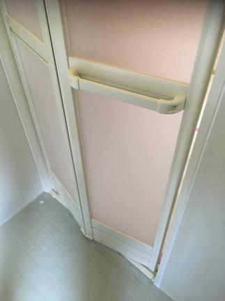 浴室折れ戸取替