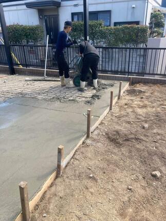 ⑤フェンス設置、駐車場整備とカーポート設置工事