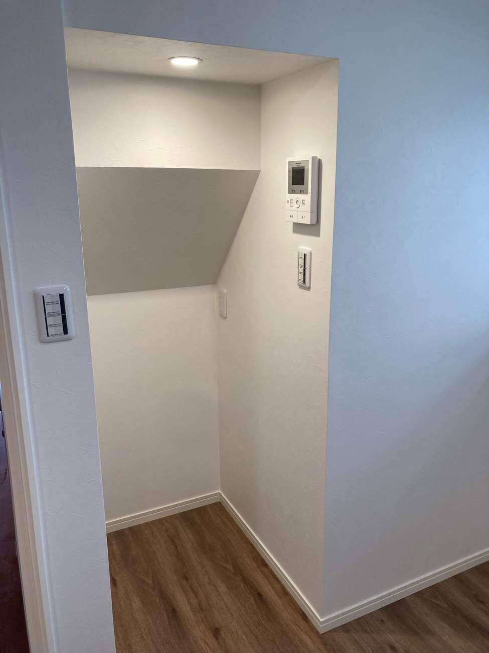 階段下収納-後.jpg