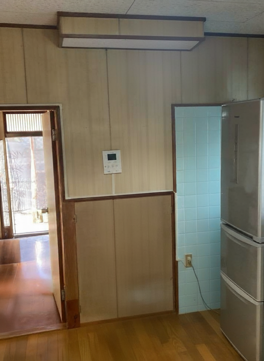 階段下収納-工事前 .png