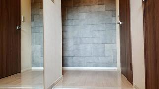 鏡も付けて広々といた印象に変わりました！