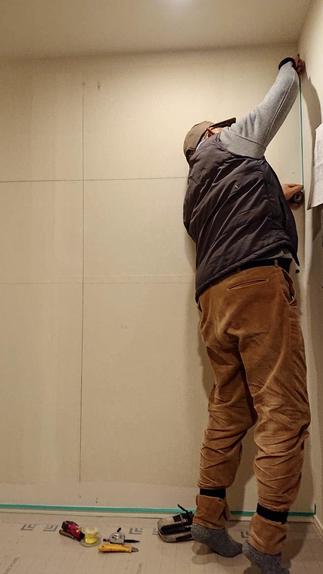 丁寧に貼り付けていきます