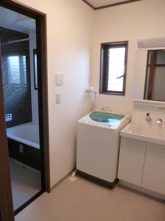 洗面化粧台：LIXIL「ピアラ：