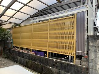 外から見たフェンス