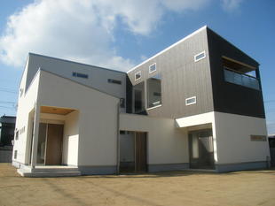 倉敷市新築 「大きい窓を使用した、とても明るいお家」