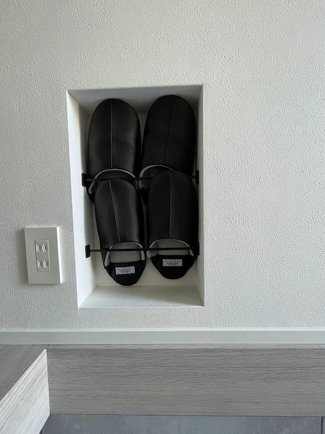 スリッパニッチ アイアン造作.jpg