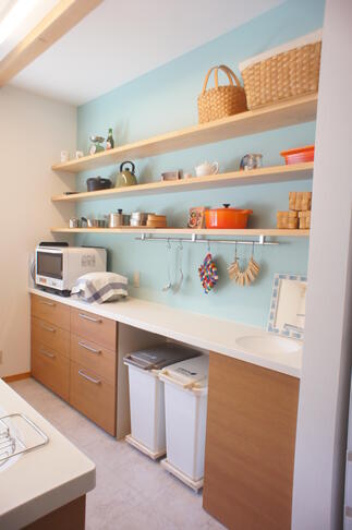 造作カップボードで魅せる