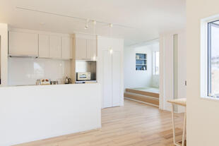 キッチンを中心に広がる、家族の居場所