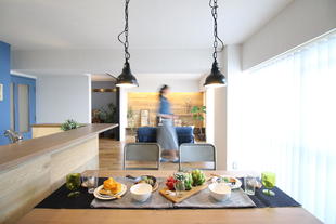 海を臨む、ラフで味のあるカリフォルニア・西海岸テイスト