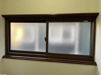 脱衣室　窓入替え