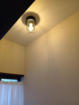 アフター　トイレ　照明