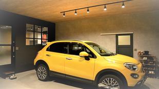 インナーガレージと塗壁がかっこいい　劇的リノベーションハウス