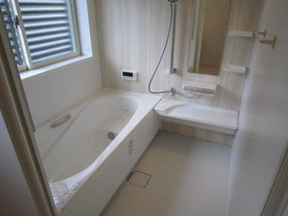 タイル浴室からシステムバスルームへ