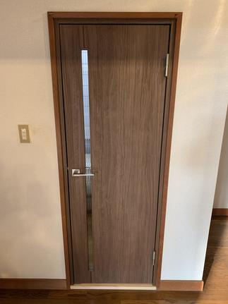 トイレの扉（After）