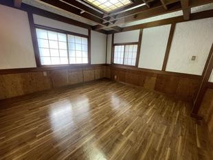 床の印象を一新｜カーペット床からクッションフロアへ