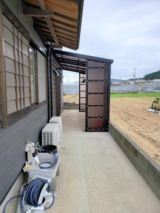 テラス屋根の外スペースくを新設