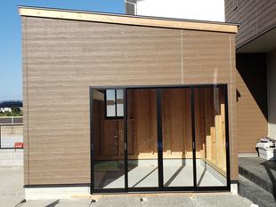 【日高川町】モダンな片流れ屋根の倉庫増築リフォーム