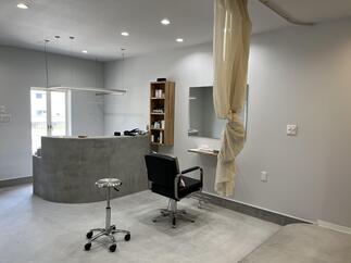 カウンター・ヘアー施術スペース