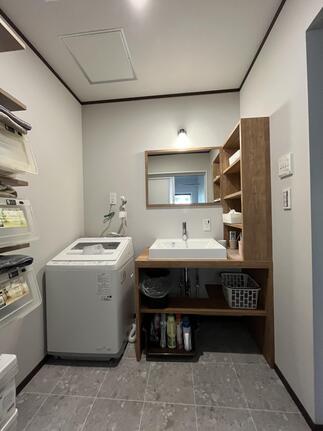 ナチュラルスタイルの洗面化粧台