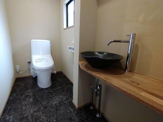 オシャレで素敵なトイレ空間