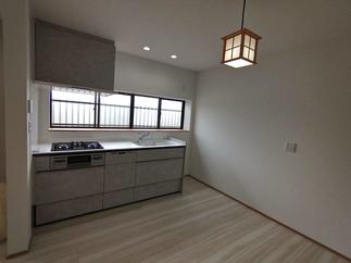 おしゃれなシステムキッチン