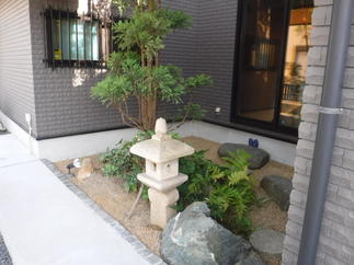 小さな箱庭は和風に