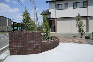 間口が広がり車両乗入れも簡単に。