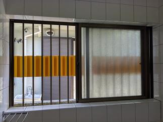 浴室窓　施工前