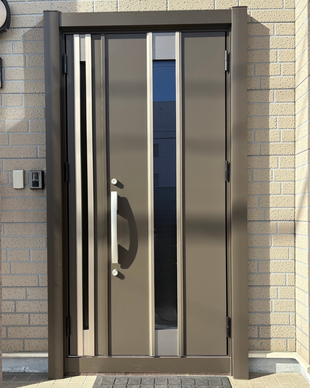 玄関ドア・キッチン・浴室を一新！