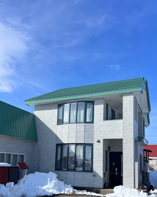 古くなった外壁を、LIXILのサイディングで一新！