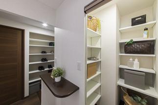 【充実の収納スペース】