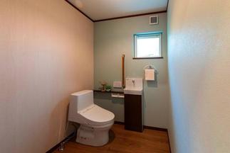 たっぷりスペースのトイレ